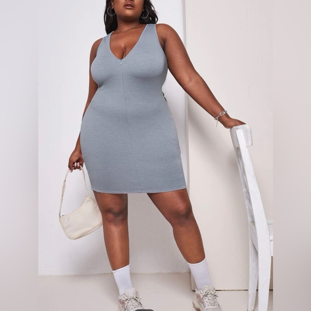 Half Zip Body con Ribbed Knit V-neck Sleeveless Dress